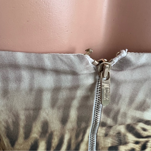 GUESS BY MARCIANO FADE AWAY LEOPARD PEPLUM TOP - Picture 7 of 9